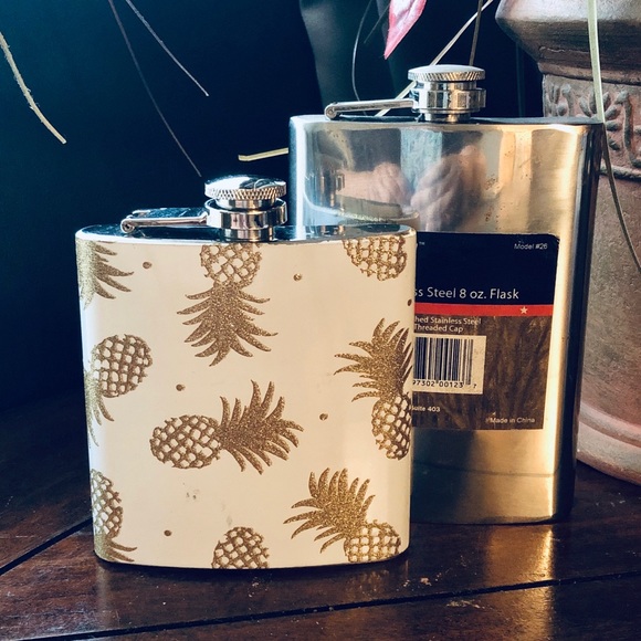 ๐ ๐๐น๐ฎ๐๐ธ๐ - Picture 1 of 16